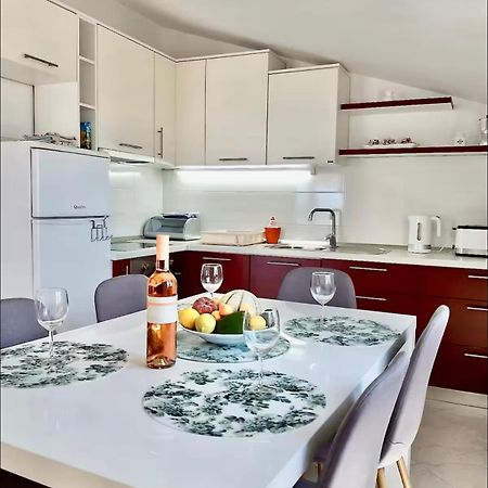 Apartmani Attila โตรกีร์ ภายนอก รูปภาพ
