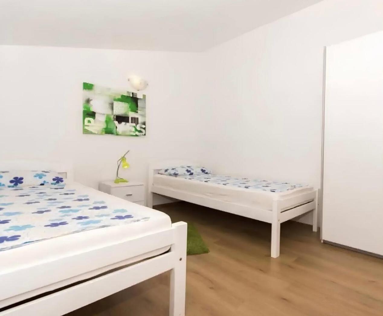 Apartmani Attila โตรกีร์ ภายนอก รูปภาพ