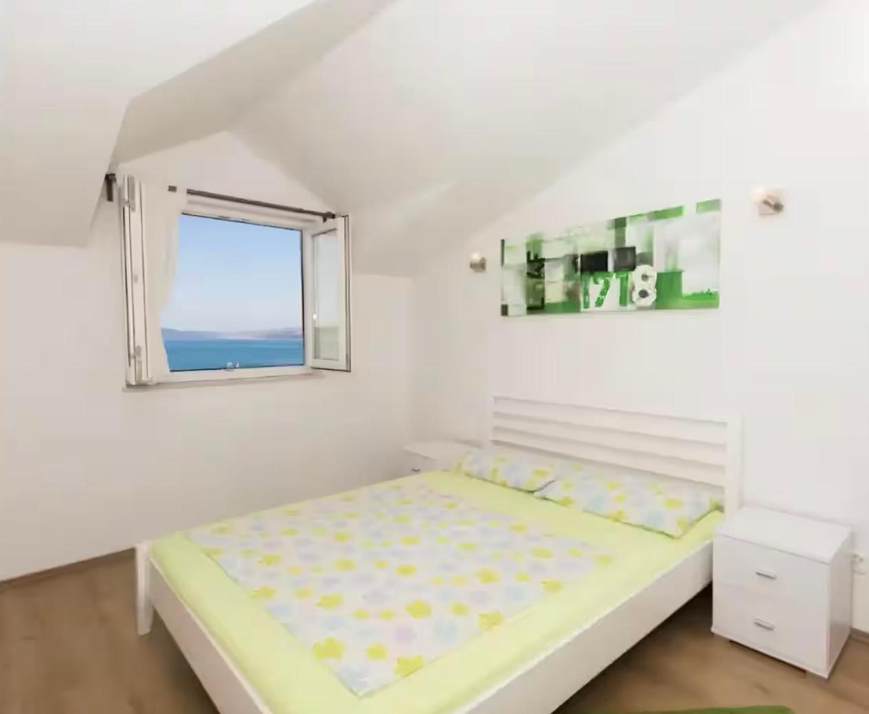 Apartmani Attila โตรกีร์ ภายนอก รูปภาพ